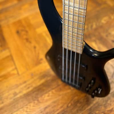 F Bass BN5 image 2
