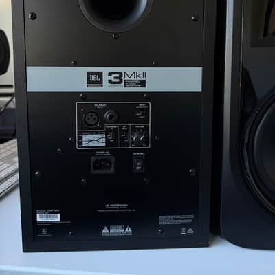 JBL 308P MkII 2-Way 8" Active Nearfield Studio Monitors (Pair) 2010s - Black image 2