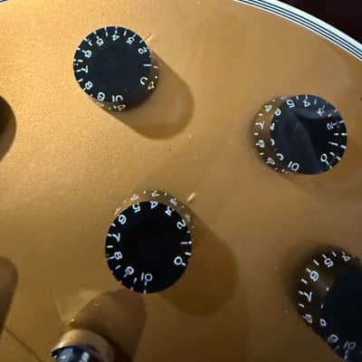 Gibson Les Paul Classic Custom Electric Guitar image 23