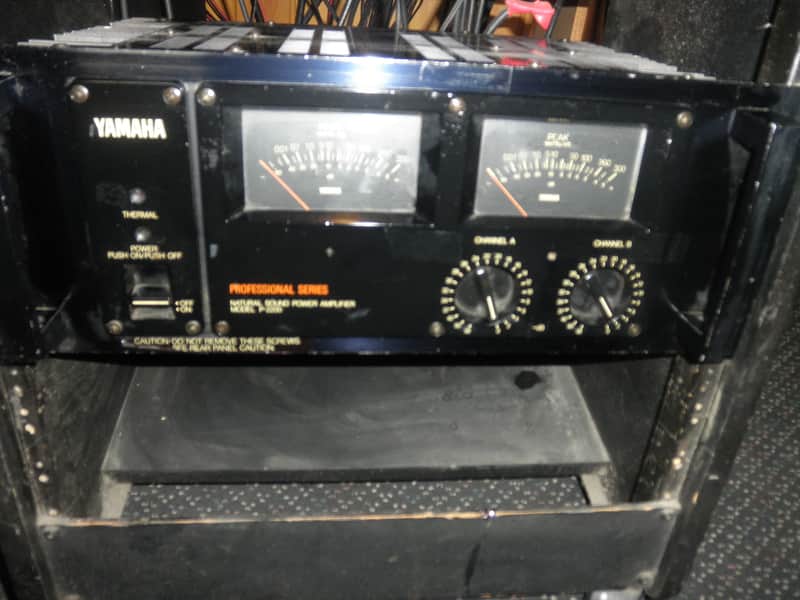 Yamaha P-2200 Professional Series Natural Sound Power Amplifier