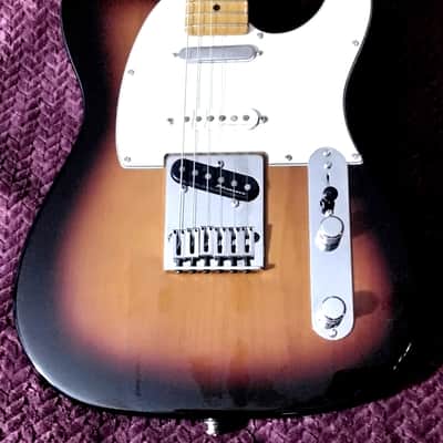 Fender Player Plus Nashville Telecaster with Maple Fretboard 2021 - Present - 3-Color Sunburst image 18