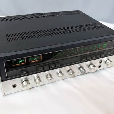 Sansui 7000  Solid State AM/FM Stereo Tuner Amplifier - 1971 - Silver image 2