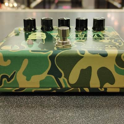 MXR DD11 Dime Distortion Guitar Effects Pedal 2010s - Camouflage image 6