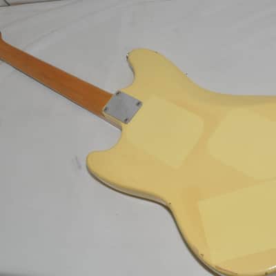 Fender Japan MG69 ' Mustang Yellow White Electric Guitar Ref No 7689 image 10
