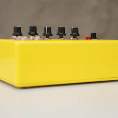 Metasonix TM-1 Vacuum Tube Waveshaper / Ring Mod Effects Pedal #58778 image 6