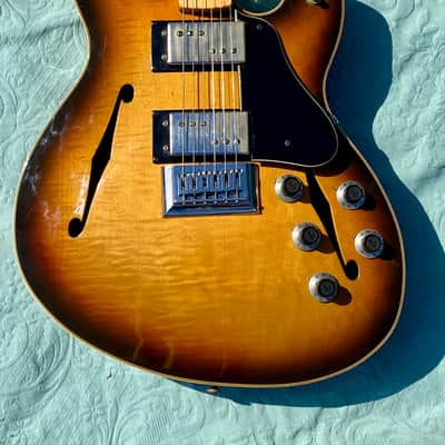 Fender Starcaster 1975-76 Sunburst Flammed top SUPER! image 18