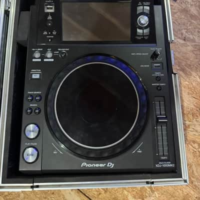 Pair of Pioneer XDJ 1000 MK2s image 4