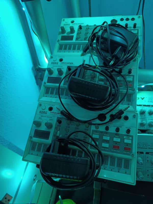 Korg Volca Sample Digital Sample Sequencer 2010s - White image 1