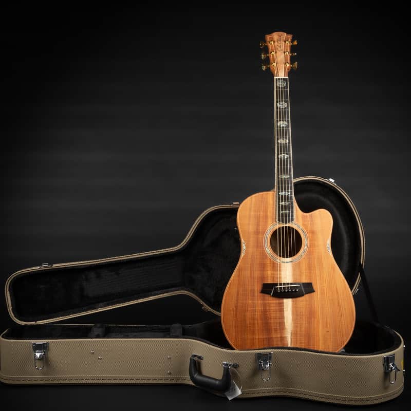 2022 Cole Clark FL3EC-BLBL Nitro Natural Satin