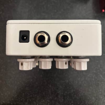 Keeley Caverns Reverb / Delay V2 2017 - Present - White image 3