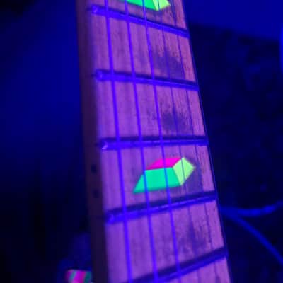 Ibanez JEM777DY Desert Yellow – 1988 First Generation Steve Vai Signature – Disappearing Pyramid Inlays – Original Pink Logo Ibanez Case image 22