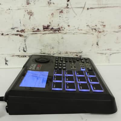 Akai Professional XR20 Beat Production Station image 3