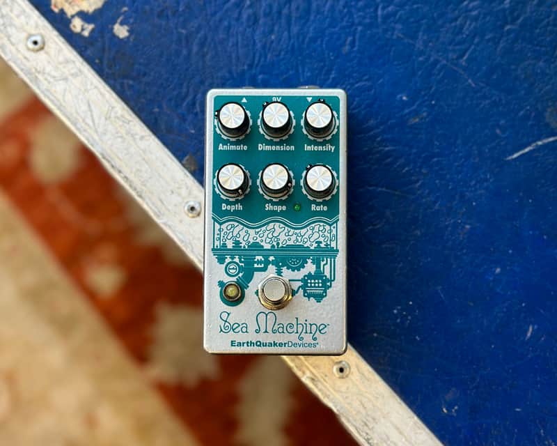 EarthQuaker Devices Sea Machine v2