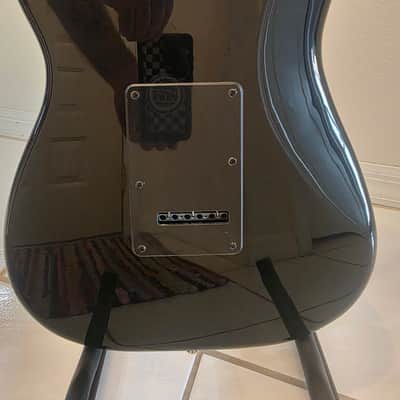 Squier Standard Stratocaster HSS Black and Chrome with Laurel Fretboard 2018 - Black image 7