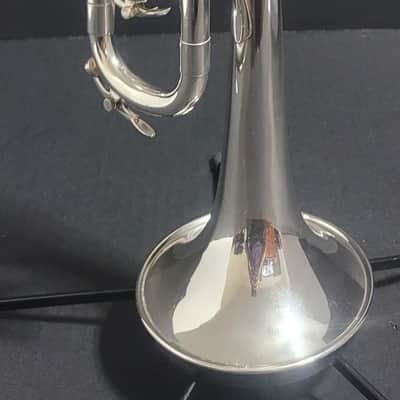 Vintage King Sliver Flair 1055T Professional Trumpet, Mouthpiece and Original Hard Case 1970-1975 - Silver plated image 7