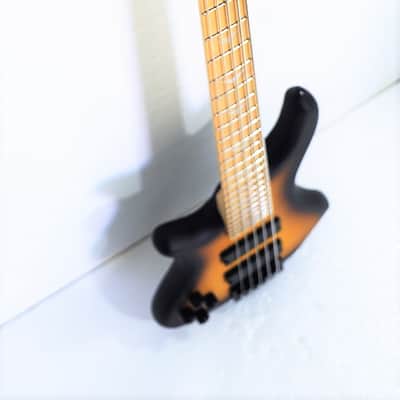 Left-Handed 5 String Electric Bass Bolt-On Maple Neck & Fingerboard KB5L-200F-SB image 3