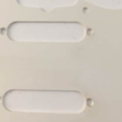 1990s Vintage 1-ply 50s Fender USA Guitar Natural Relic American Strat Pickguard Off White image 10