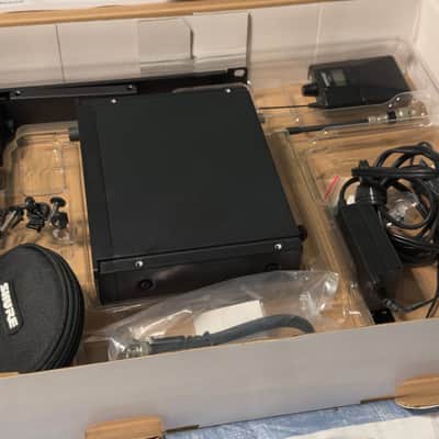 Shure PSM300 P3TRA215CL-G20 Wireless In-Ear Monitor IEM System | G20 Band image 2