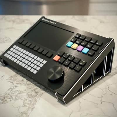 Immagine Stand for Polyend Tracker+ - 2