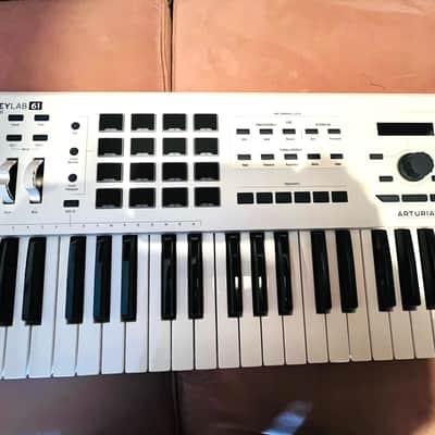 Arturia KeyLab 61 MkII - white image 8
