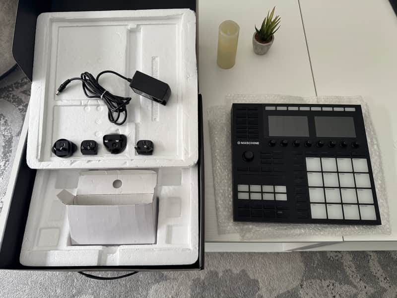 Native Instruments Maschine MK3 MKIII + Maschine 2 Software License image 1