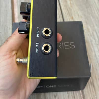 Source Audio Vertigo Tremolo electric guitar pedal with box 2010s - Green image 5