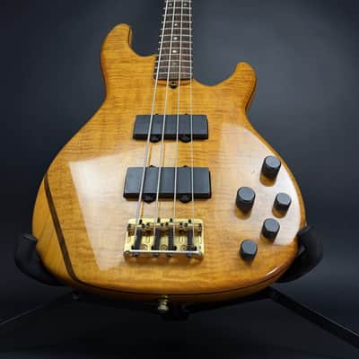 2001 Fender American Deluxe Zone Bass - Amber Bild 3