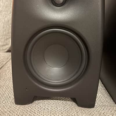 Genelec M030 5" Powered Nearfield Studio Monitor (Pair) 2013 - 2021 - Black image 3