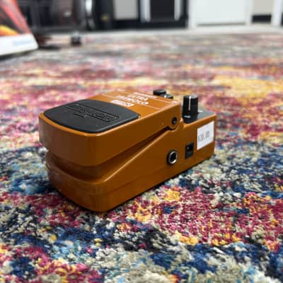 Behringer UT100 Ultra Tremolo Pedal image 3
