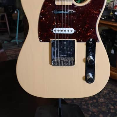 Fender Deluxe Nashville Telecaster, Honey Blonde - USED image 2