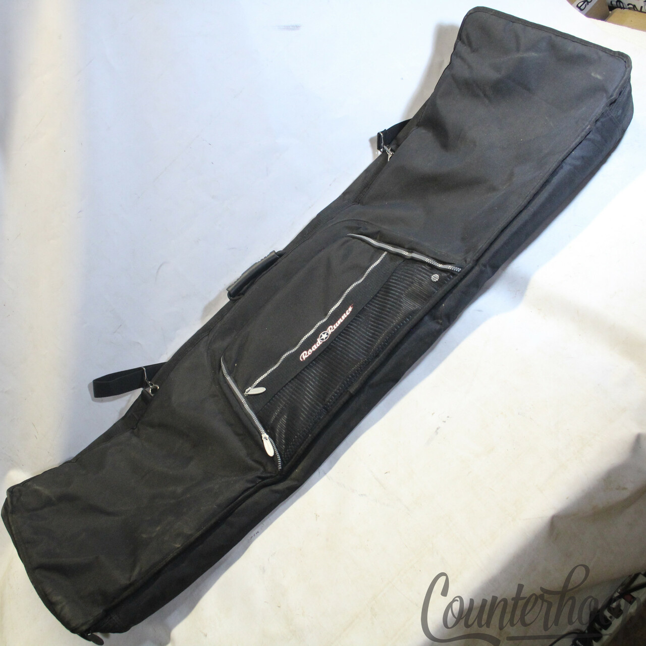 Road Runner Keyboard Case Carrying Bag Black 54" x 16" x 5" — main photograph