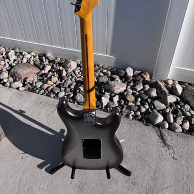 Fender American Professional II Stratocaster Left-Handed with Maple Fretboard 2024 Mercury image 4