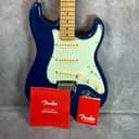 Fender Deluxe Players Stratocaster with Maple Fretboard 2017 - Sapphire Blue Transparent