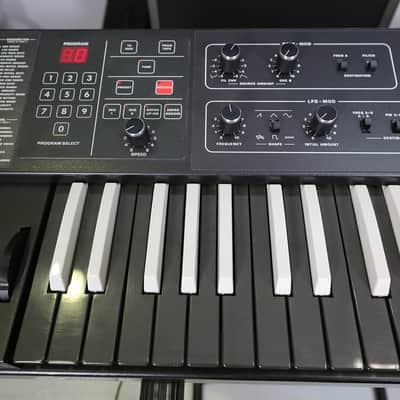 Sequential Prophet 600 custom 'Black Prophet' image 4