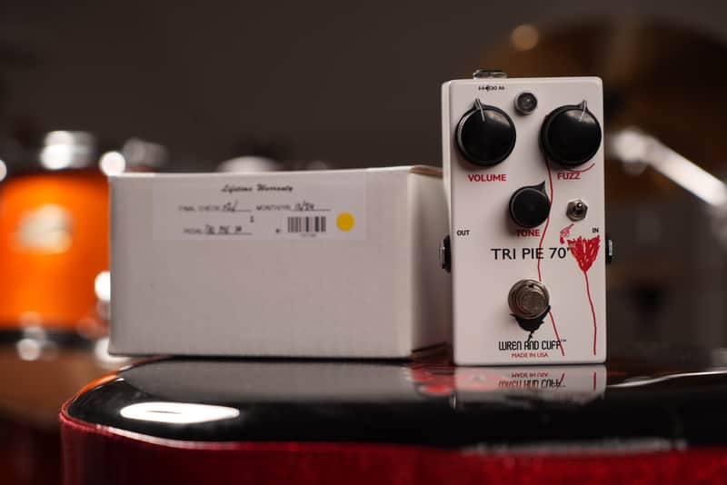 Wren and Cuff Tri-Pie '70