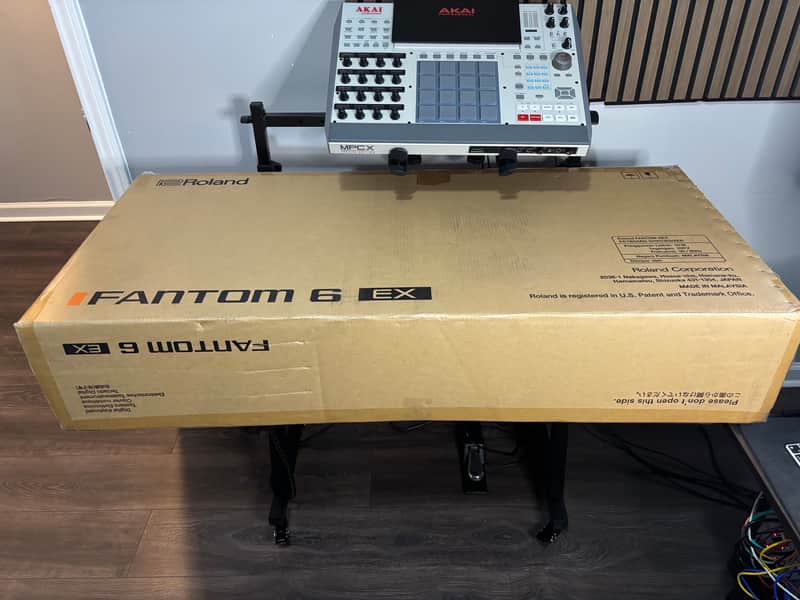 Roland Fantom 6 EX 61-Key Workstation Keyboard 2026 - Black