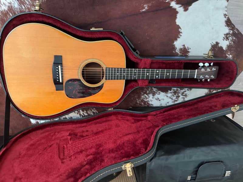 1967 Martin D 28 all original with hang tag, near mint with incredible Brazilian, rosewood size and back unmolested no changes no issues 1967 - Original
