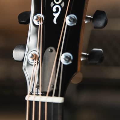 Taylor Gold Label 814e Super Auditorium Acoustic/Electric Guitar - Natural Top with Hardshell Case image 5