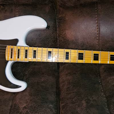 Partscaster Stratocaster Tom Delonge Inspired - White image 1