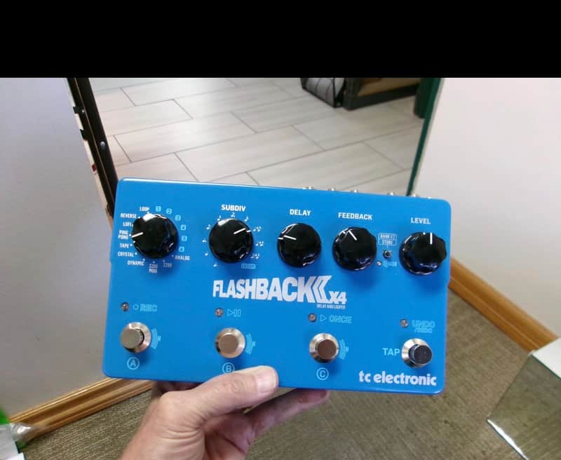 TC Electronic Flashback X4 Delay & Looper 2011 - 2019 - Blue image 1