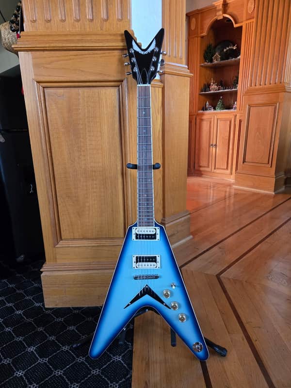 Dean V 79 2018 - Blue Burst image 1