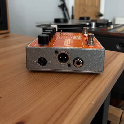 Electro-Harmonix V256 Vocoder image 3