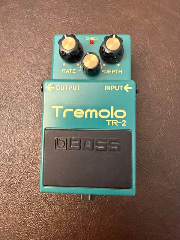 Boss TR-2 Tremolo (Silver Label) 1997 - Present - Green image 1