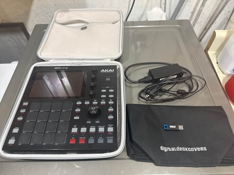 Akai MPC One Standalone MIDI Sequencer 2020 - Present - Black image 1