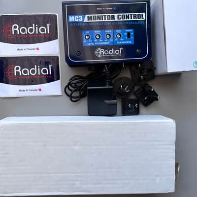 Radial MC3 Studio Monitor Controller 2010s - Blue image 3