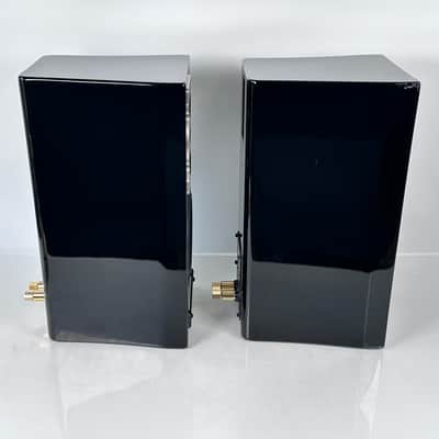 McIntosh XR50 Bookshelf Audiophile Speaker (Pair) image 9