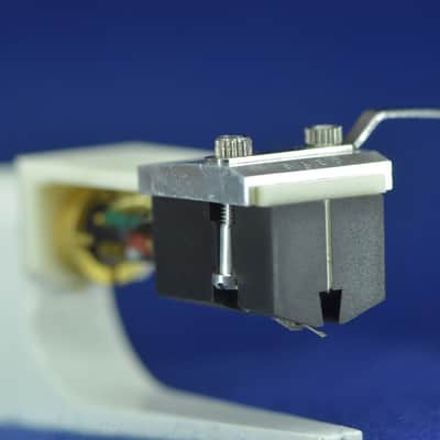 Denon DL-103 MC Cartridge W/SAEC ULS-3X Ceramic Headshell In Excellent Condition image 2