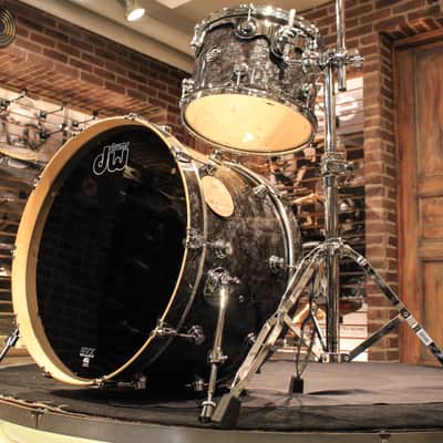 DW Performance Series 3-pieces Black Diamond (24-13-16) Drum Set - New! image 3