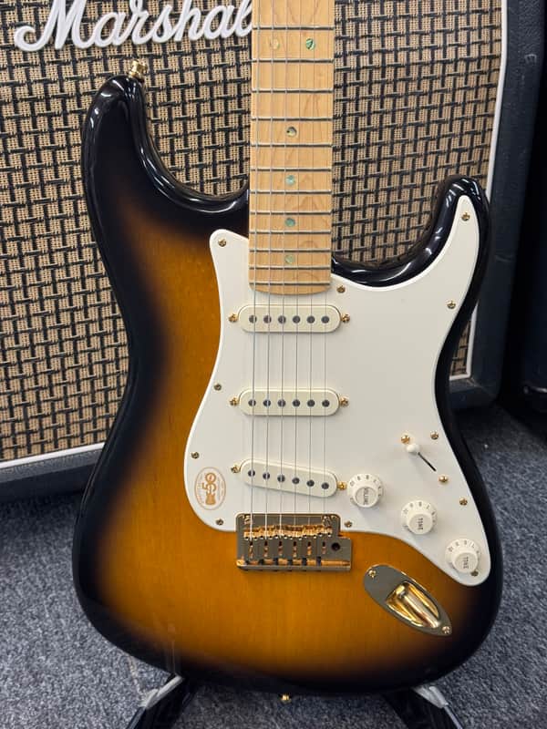 Fender 50th Anniversary American Deluxe Stratocaster 2004 - Sunburst