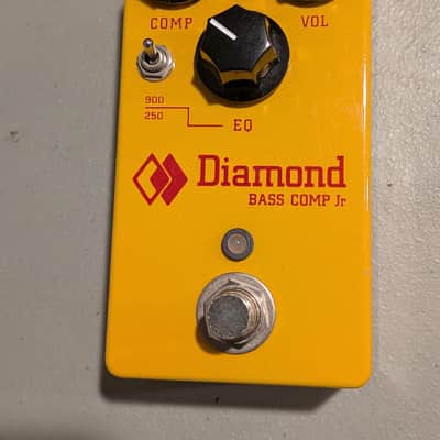 Diamond Comp Jr. 2010s - Yellow image 1